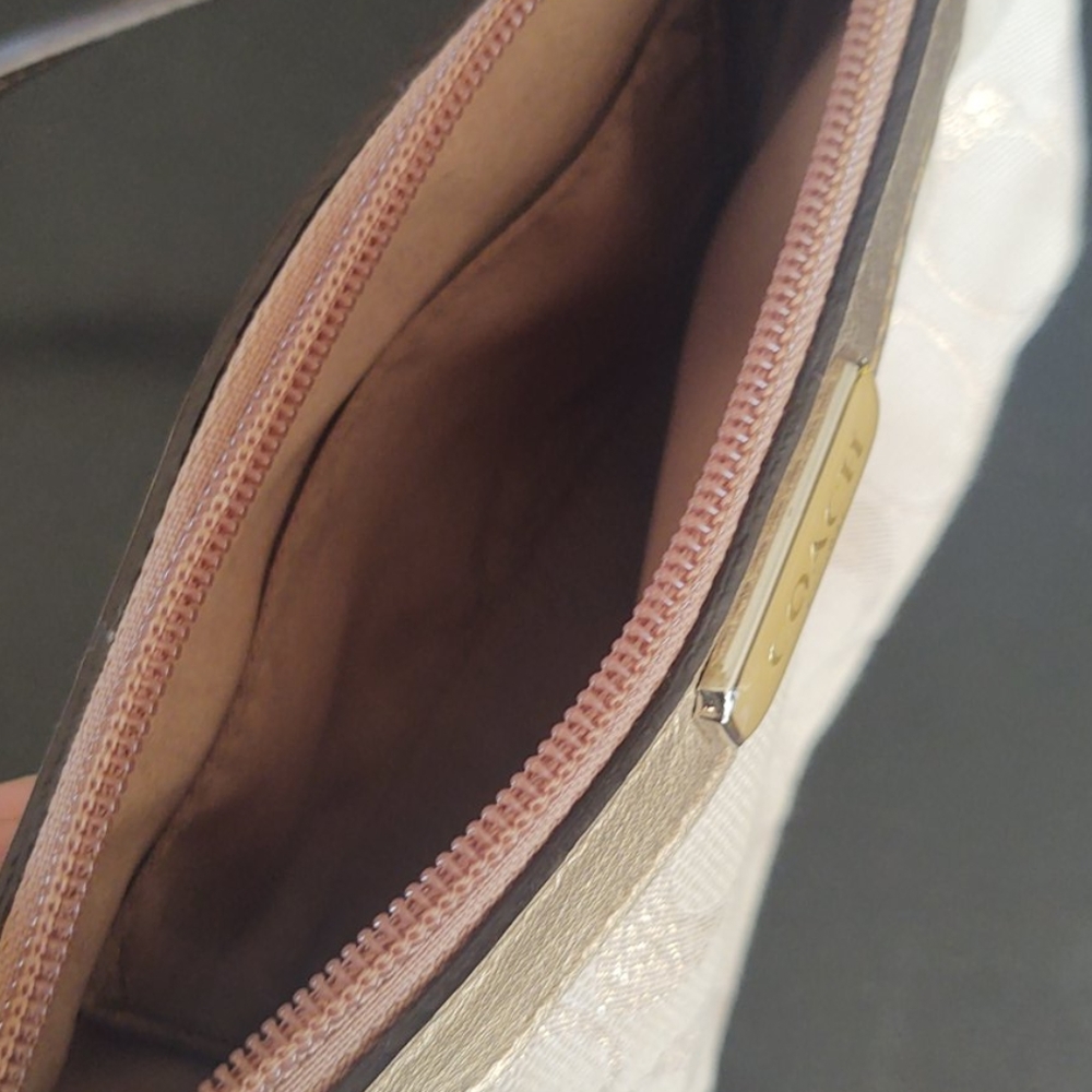 Coach wristlet purse - Picture 4 of 4